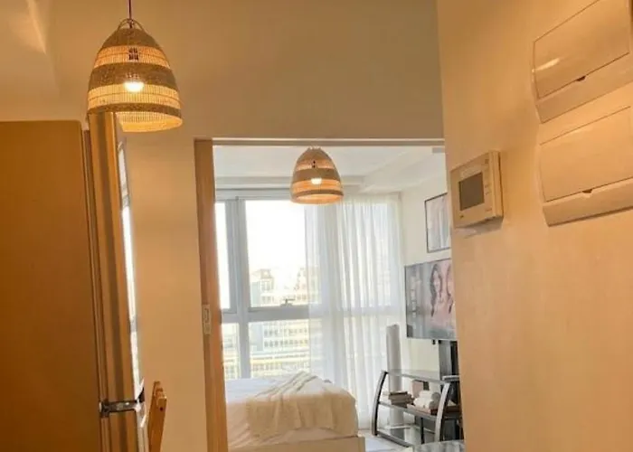 Modern 1br In Manila, Bgc - Uptown Parksuites 1