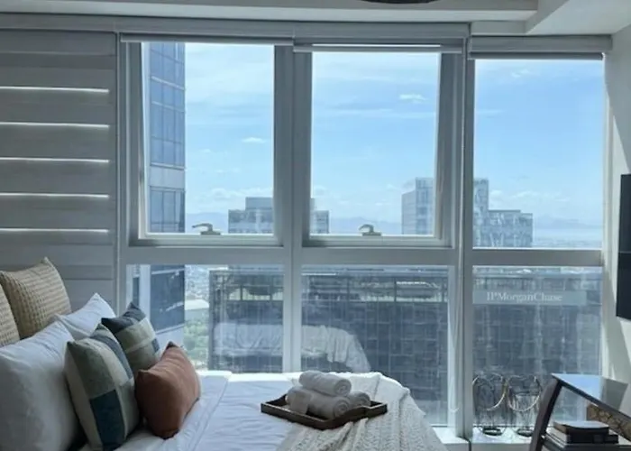 Modern 1br In Manila, Bgc - Uptown Parksuites 1 *