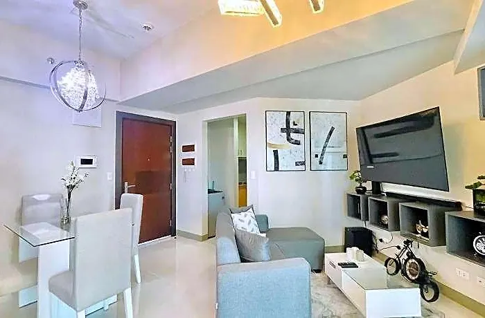 Apartment Modern 1br In Manila, Bgc - Uptown Parksuites 1